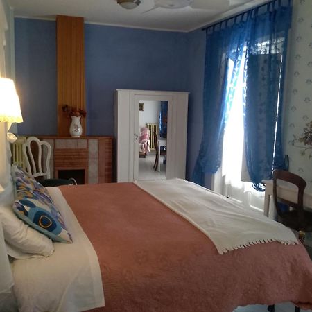 Hotel La Congiura Dei Baroni Тегджано Экстерьер фото