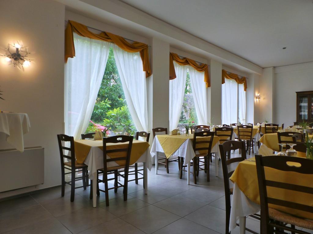 Hotel La Congiura Dei Baroni Тегджано Экстерьер фото