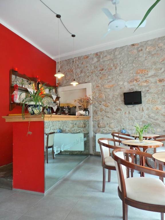 Hotel La Congiura Dei Baroni Тегджано Экстерьер фото