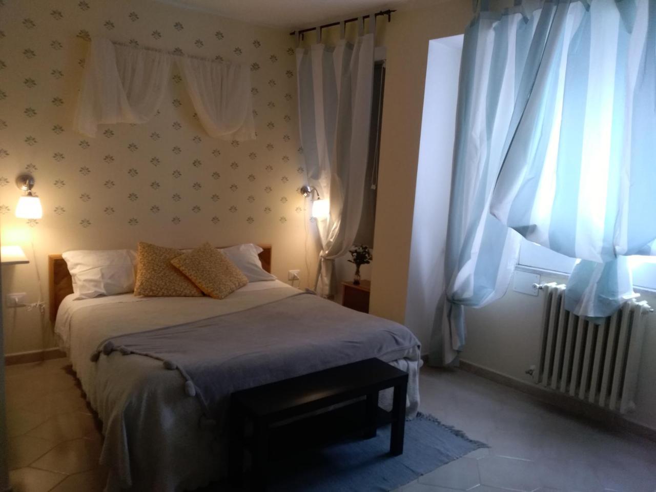Hotel La Congiura Dei Baroni Тегджано Экстерьер фото
