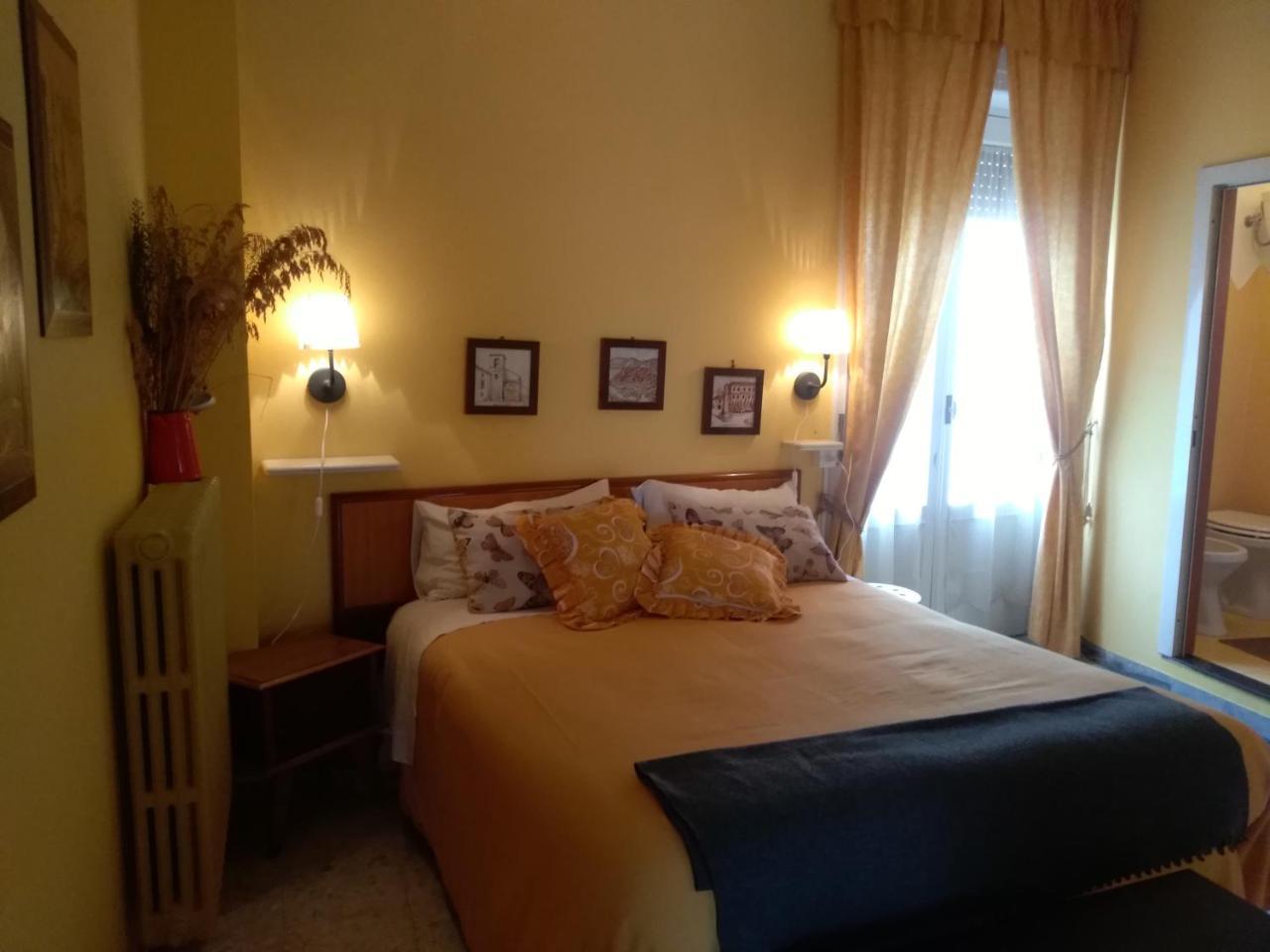 Hotel La Congiura Dei Baroni Тегджано Экстерьер фото