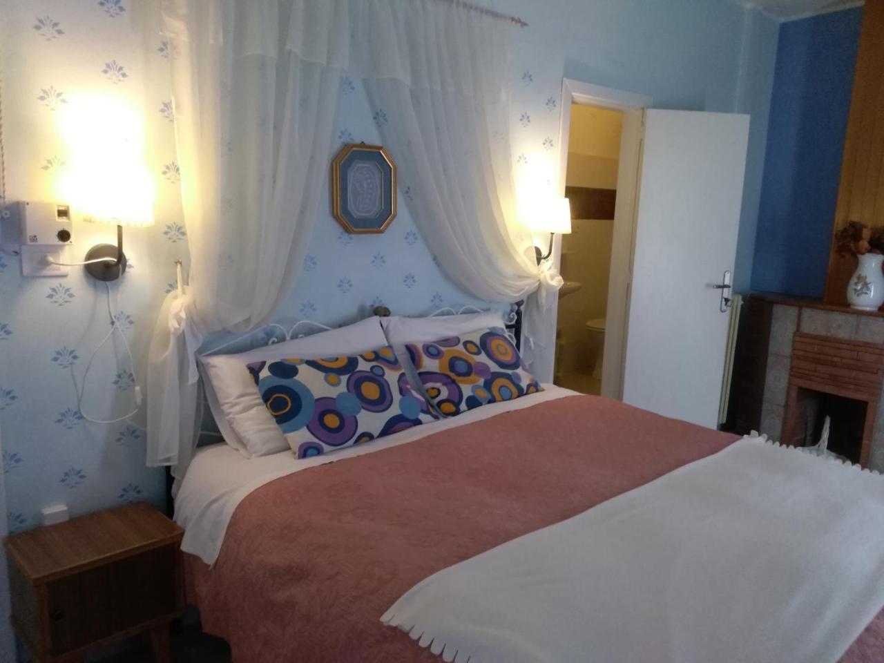 Hotel La Congiura Dei Baroni Тегджано Экстерьер фото
